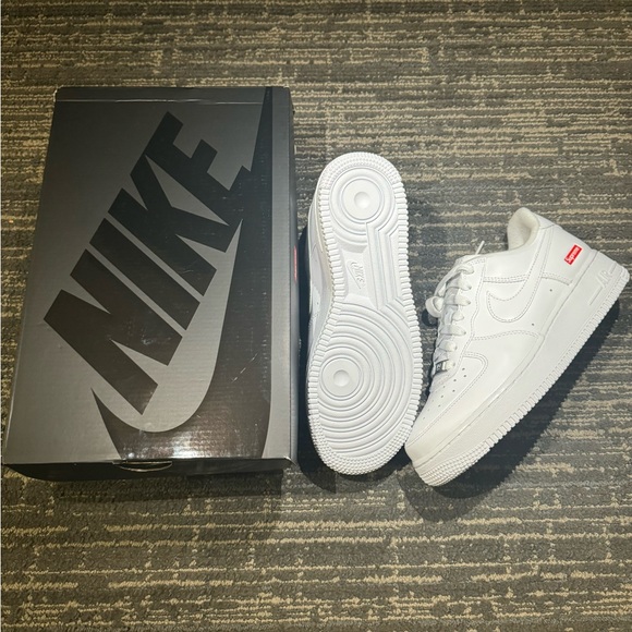 Nike Air Force Supreme - Picture 2 of 3
